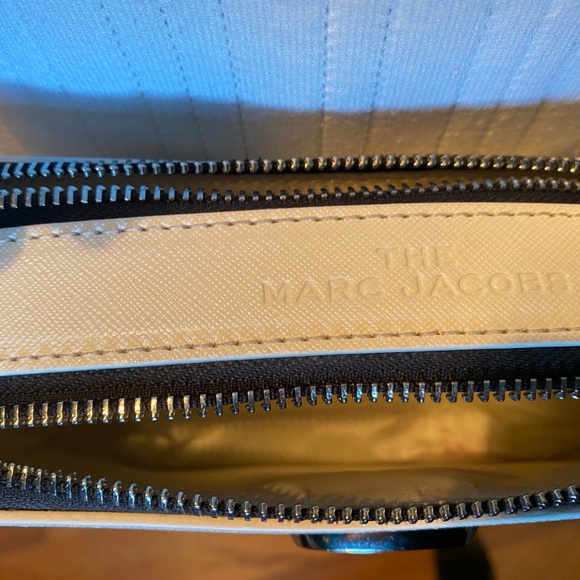 Marc Jacob’s white Purse - Picture 8 of 10